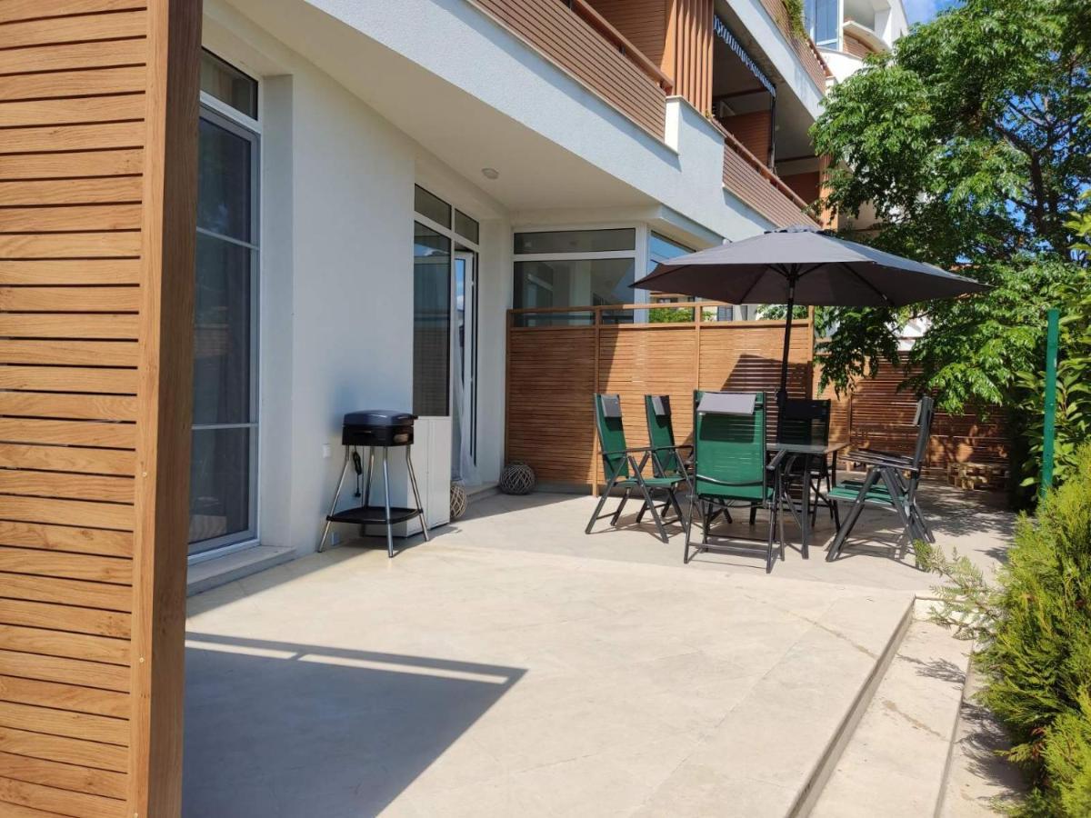 Las Brisas Garden Apartment Μπουργκάς Εξωτερικό φωτογραφία