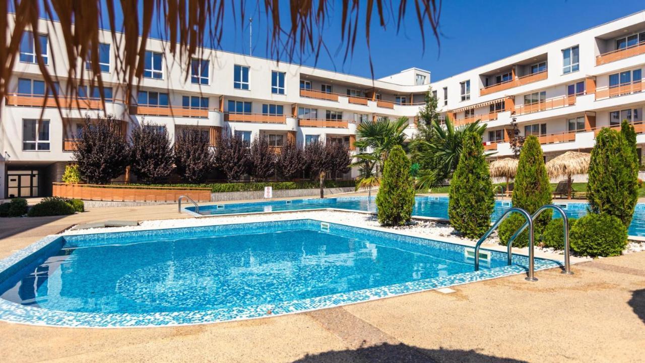 Las Brisas Garden Apartment Μπουργκάς Εξωτερικό φωτογραφία